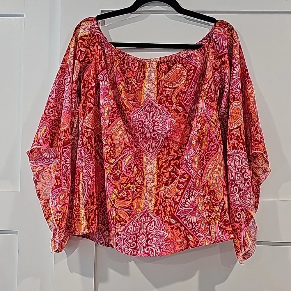 NWOT Beautiful Paisley boho giant bell sleeved top. Size Small sku0054 - Picture 6 of 10
